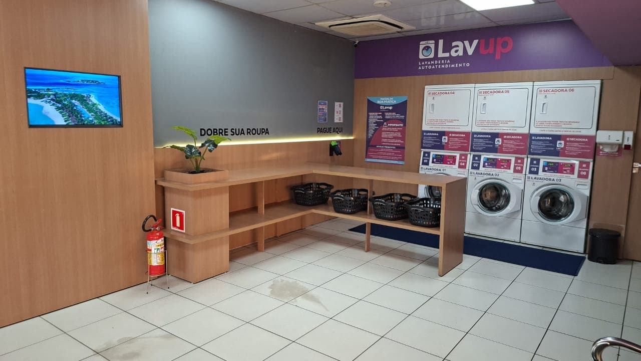Interior da Lavanderia Lavup